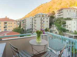 Via Crispi in Como With 1 Bedrooms and 1 Bathrooms