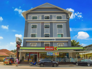 Chonlapruk Lakeside Hotel