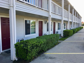 Thumb Heritage Inn