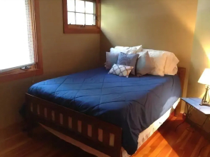 Marks Sea Cottage - Three Bedroom Home