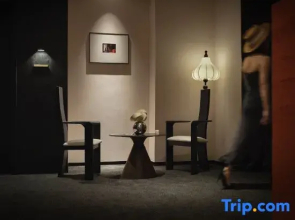 Leshan L Private Soup River View Hotel · City Vacation