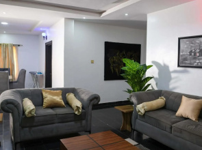 Bol Lodge And Apartment