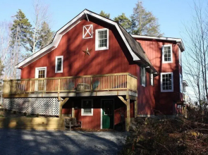 Unique Barn-style 3 Br Private 3 Bedroom Home
