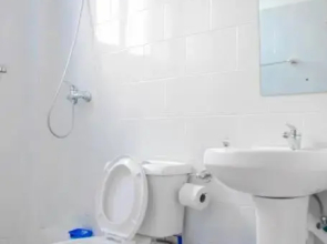 Serviced 2 bedroom apartment near the ocean front