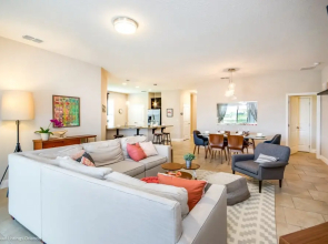 Solterra - 4175 Oaktree Drive