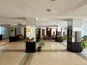 Palace - Spacious 1 Bedroom Condo With Shared Pool