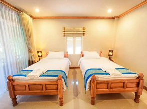 Baan Nam Pen Resort