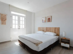 w Brilliant 2BR w Balcony in Panama