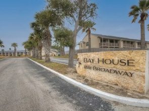 Fisherman Friend! - Coastal Condo - Views Await!