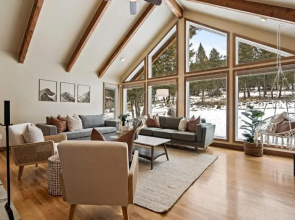 The Caribou Lodge I HotTub I Fireplace I Sleep16