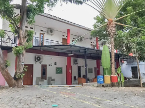 Rumah Panggung Guest House Syariah RedPartner