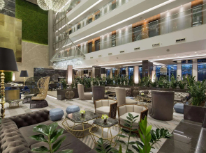 DoubleTree by Hilton Hotel Istanbul - Piyalepasa