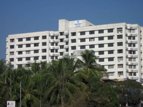 Plaza Suites