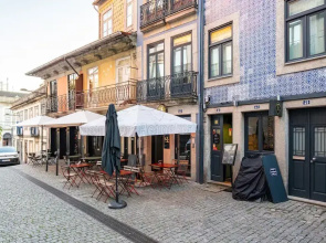 Carmo Residence Porto - S Francisco by Vacationy