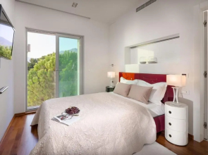 Luxury Seafront Villa Brela Pride with private heated pool at the beach in Brela - Baska Voda