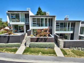 Modern Sanctuary at Kent Street