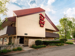 Red Roof Inn Rockford East – Casino District