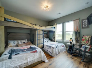 Horseshoe Bay Resort Home ~ 6 Mi to Lake Lbj!