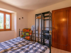 Amazing Home in Cascio, Molazzana With 2 Bedrooms and Wifi