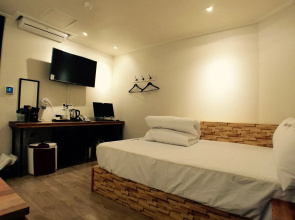 Ara Hotel