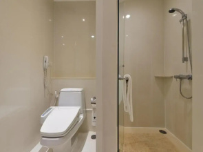 Отель Centre Point Silom