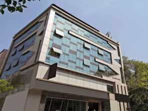 Oyo 30525 Dwarka Grand
