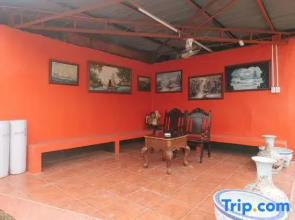 Max Travellers Inn by RedDoorz