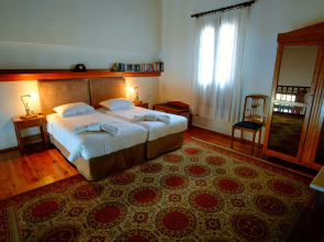 Erietta Suites