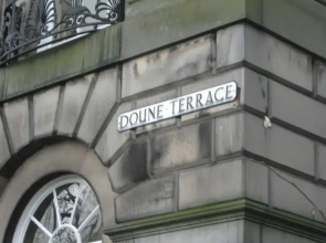 JOIVY Doune Terrace Apartment: Edinburgh New Town Prime Location