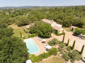 Villa Les Beaumettes - Haven of Peace in the Luberon