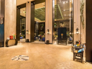 The Royal Paradise Hotel & Spa