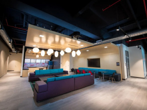 Aloft New York LaGuardia Airport