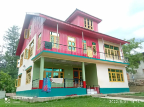 OYO Home Ummer Shafi Wani Homestay