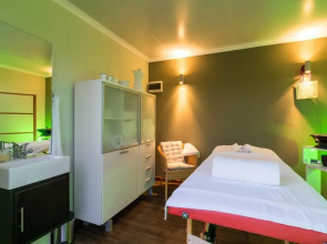 Pink Rose Guesthouse & Spa - for gay men only