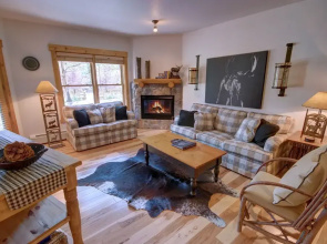 Tenderfoot Lodge 2607 by Summitcove Vacation Lodging