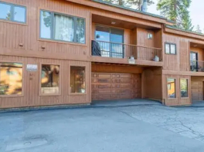 Ski Run Villas Retreat Listing #416