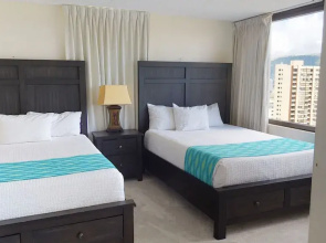 Updated 22nd Floor Waikiki Condo - Free parking & WiFi - Ideal for large family! by Koko Resort Vacation Rentals