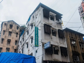 OYO 17202 Hotel Indore