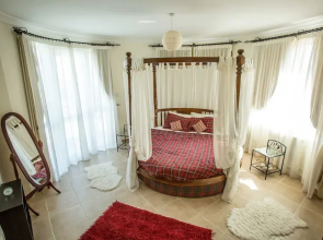 Villa - Sleeps 14 - Private Pool - Cinema Room