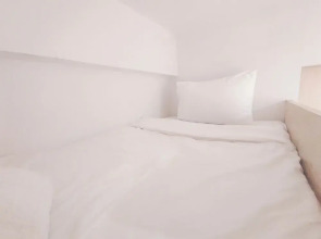 Minimalist And Comfortable Stay 1Br (No Kitchen) At The City Square Apartment