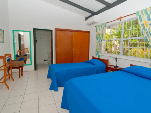 Lance Aux Epines Cottages