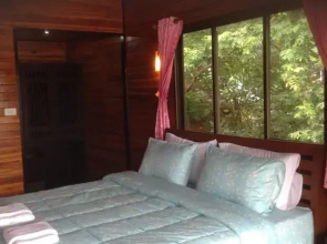 Phiphi Mamaison Resort