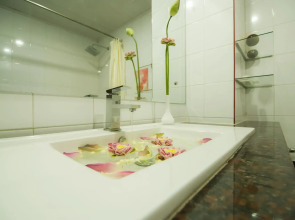 Reaksmey Chanreas Hotel