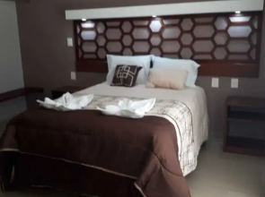 9 Estrellas Hotel