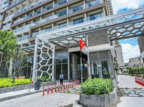 Jennifer House - Millenium Apartment