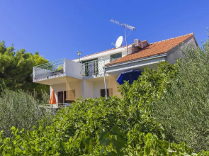 7 Olives Apartments