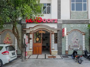 RedDoorz near Stasiun Purwosari