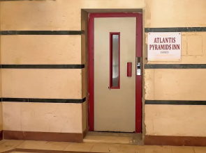 Atlantis pyramids Inn new