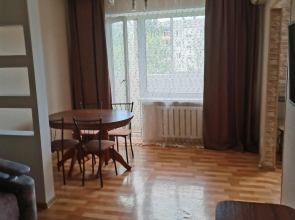 A day at home on Safyanov Street, 1