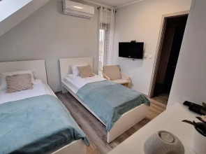 Apartment With a Swimming Pool in Stepniczka